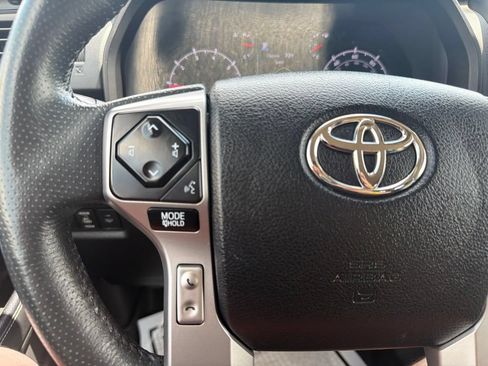 Used 2022 Toyota 4Runner SR5 AWD/4WD image 28