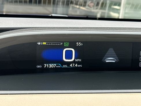 Used 2016 Toyota Prius Two image 28