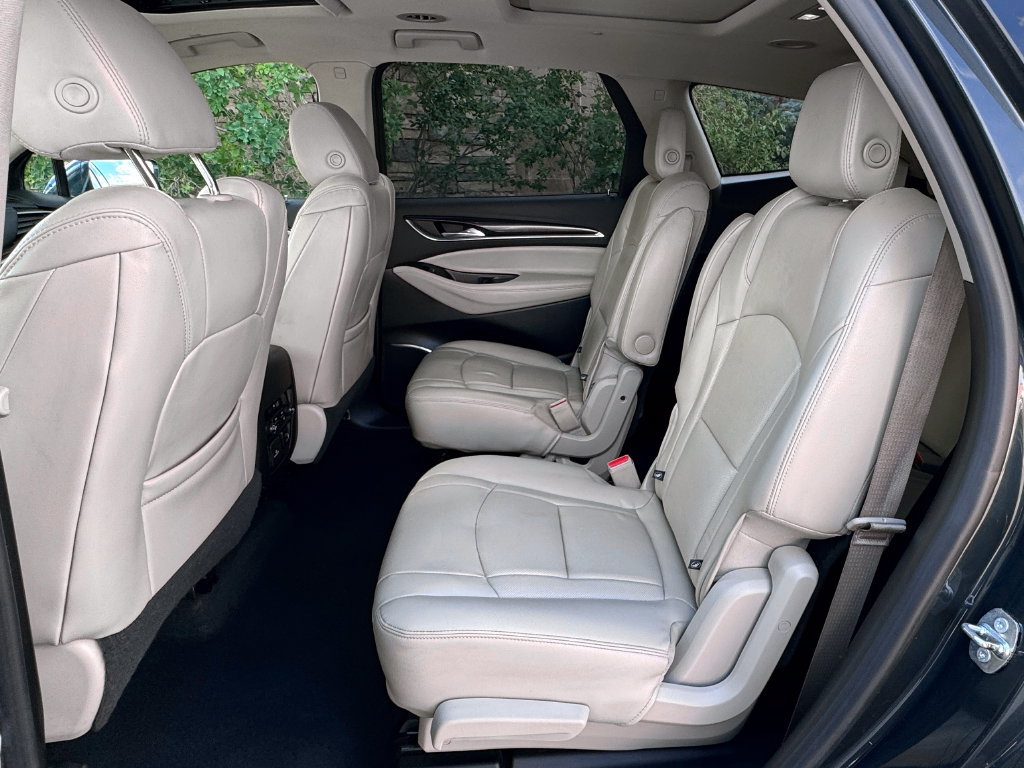 Used 2018 Buick Enclave Premium AWD/4WD image 36