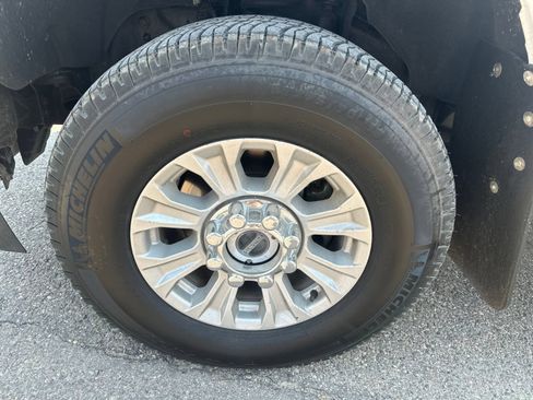 Used 2021 Ford F350 XLT w/ XLT Value Package AWD/4WD image 5