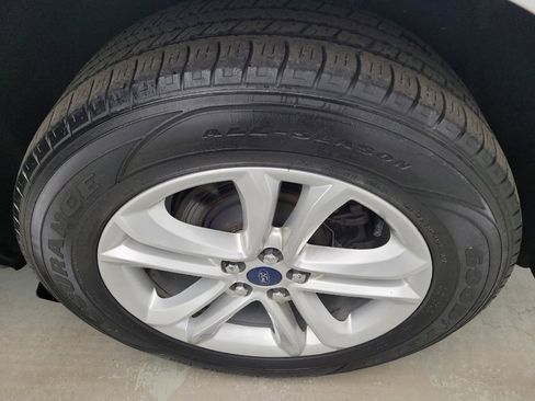 Used 2019 Ford Edge SEL w/ Equipment Group 201A FWD image 31