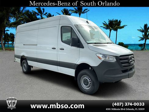 Used 2023 Mercedes-Benz Sprinter 2500 image 1