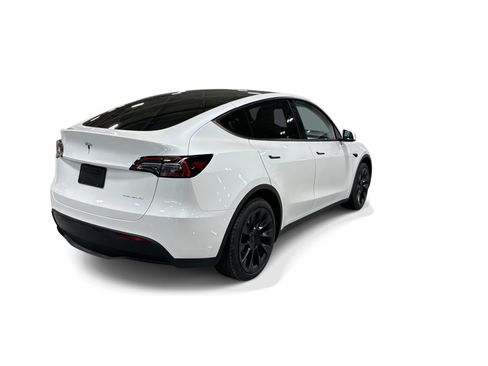 Certified 2023 Tesla Model Y Long Range AWD/4WD image 6