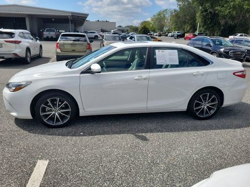 Used 2017 Toyota Camry XSE image 7
