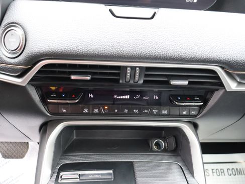 Certified 2024 MAZDA CX-90 Plug-In Hybrid w/ Premium Pkg image 26