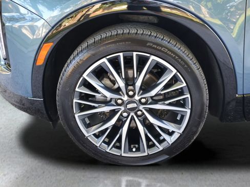 Certified 2025 Cadillac XT4 Sport w/ LPO, Floor Liner Package FWD image 9