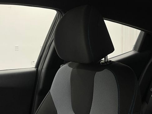 Used 2019 Hyundai Veloster 2.0 FWD image 36