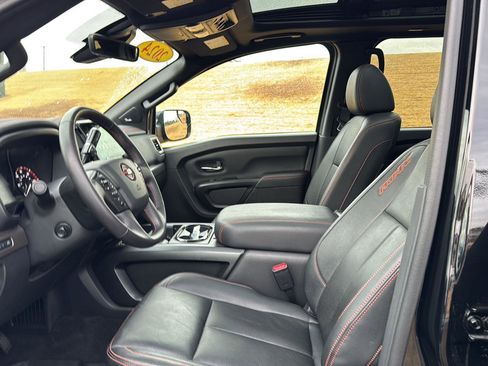 Used 2024 Nissan Titan PRO-4X w/ Pro-4x Convenience Package image 8