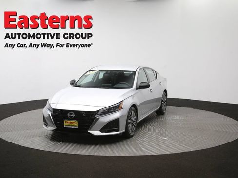 Used 2024 Nissan Altima 2.5 SV FWD image 54