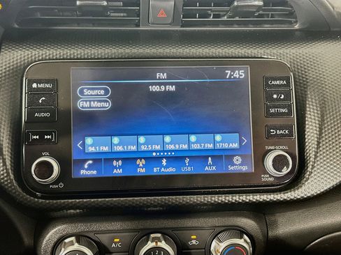 Used 2023 Nissan Kicks SV FWD image 18