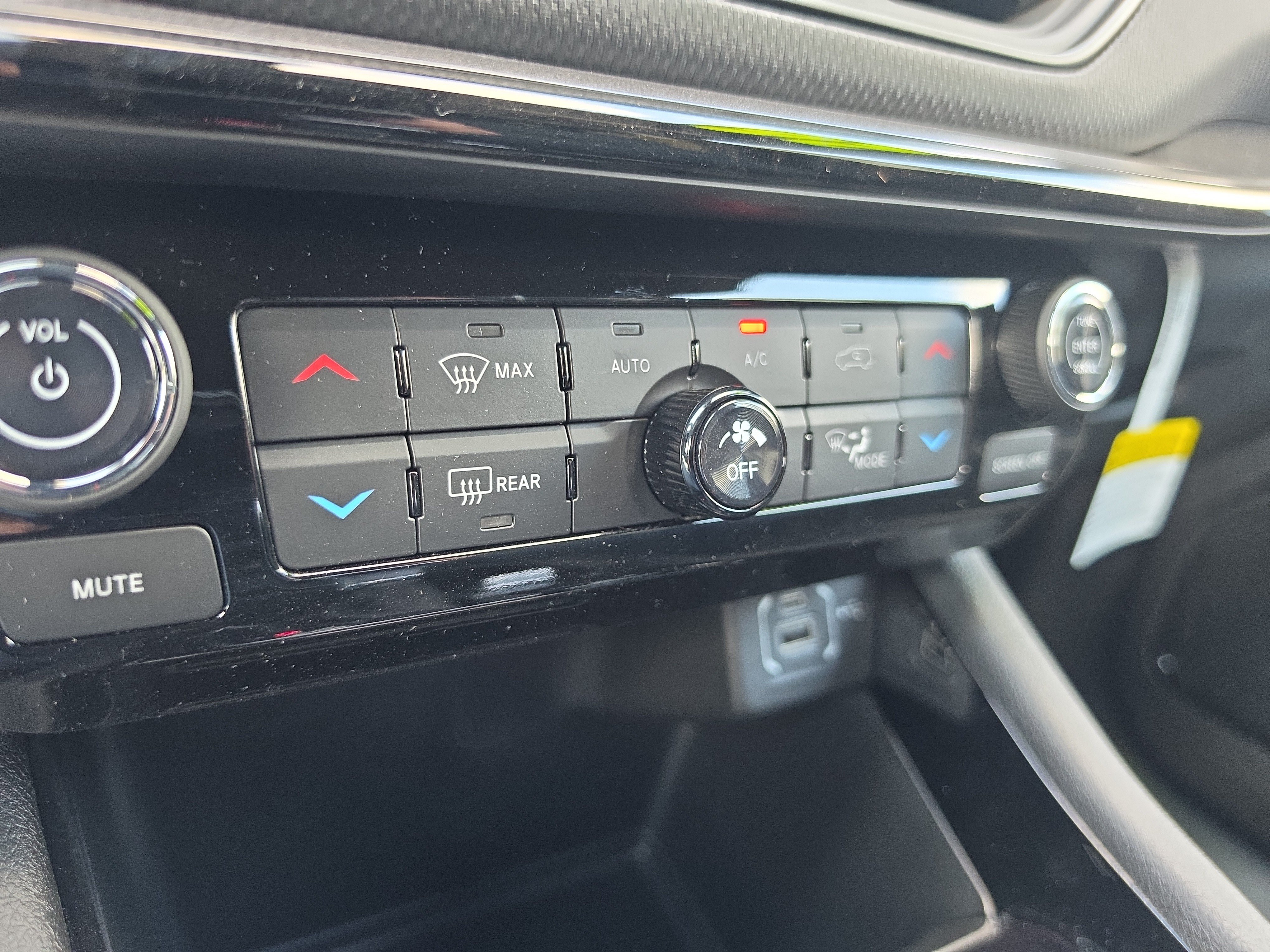 New 2026 Jeep Compass Limited AWD/4WD image 28