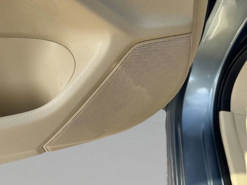 Used 2010 Honda Crosstour EX-L image 23