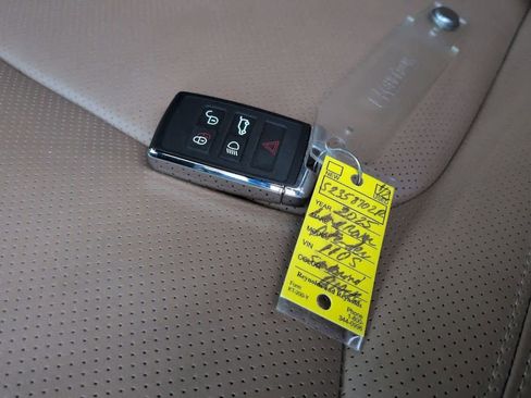 Used 2025 Land Rover Defender 110 S image 38