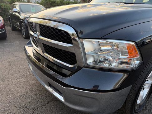 Used 2018 RAM 1500 Classic SLT image 10