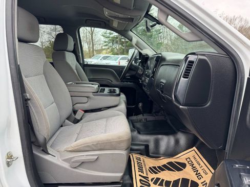 Used 2019 GMC Sierra 2500 4x4 Crew Cab w/ Sierra Convenience Package image 18