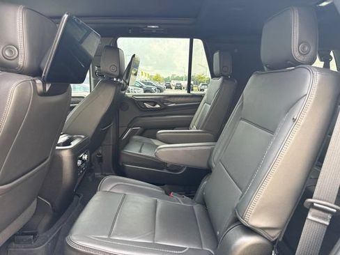 Used 2023 GMC Yukon Denali AWD/4WD image 12
