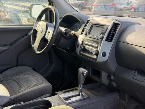 Used 2018 Nissan Frontier SV RWD image 25