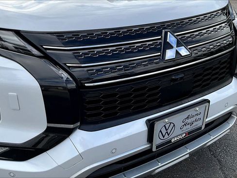 Used 2023 Mitsubishi Outlander SE image 31