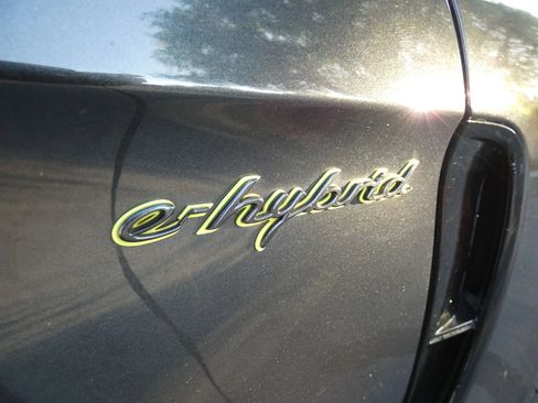 Used 2018 Porsche Panamera 4 image 80