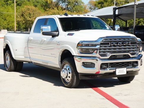 New 2026 RAM 3500 Limited image 5
