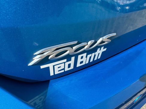 Used 2017 Ford Focus SEL image 30