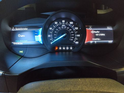 Used 2017 Ford Edge Titanium w/ Technology Package AWD/4WD image 23