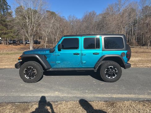 Used 2024 Jeep Wrangler Unlimited Rubicon 4xe w/ Convenience Group image 8