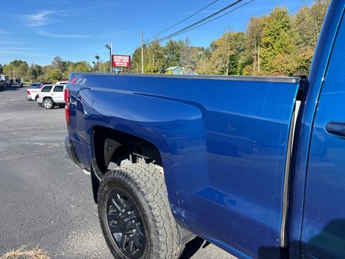Used 2018 Chevrolet Silverado 2500 LT w/ All Star Edition image 19
