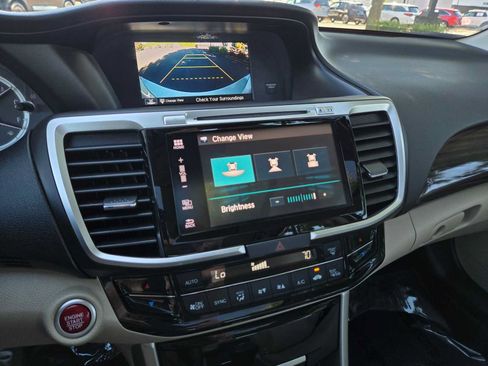 Used 2017 Honda Accord EX-L image 28