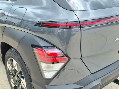 Used 2025 Hyundai Kona SEL FWD image 28