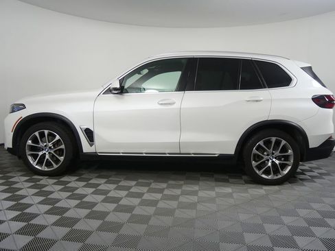 Certified 2024 BMW X5 xDrive40i image 6