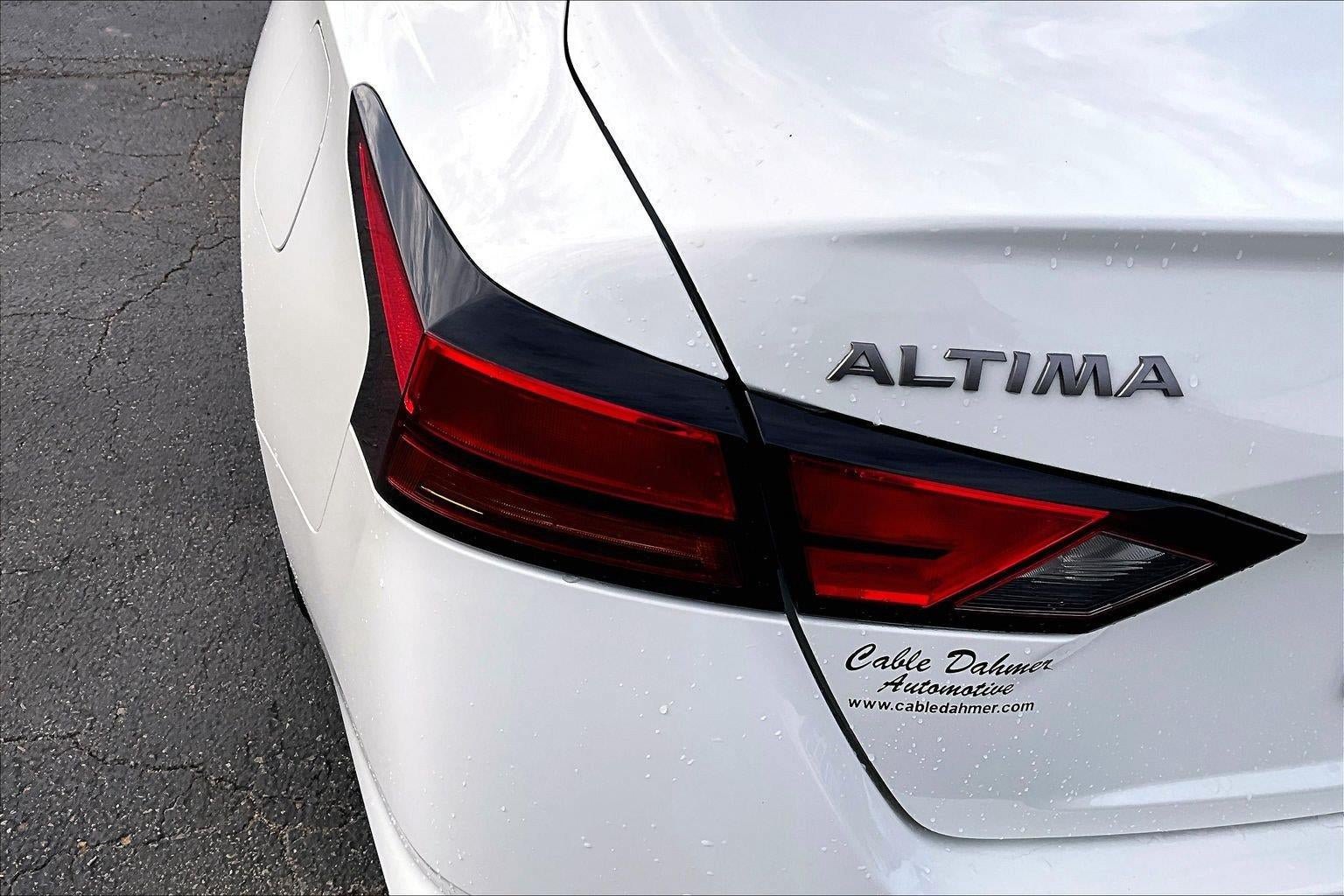 Used 2025 Nissan Altima 2.5 SV FWD image 28