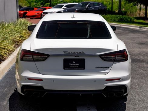 Used 2022 Maserati Quattroporte Modena RWD image 4