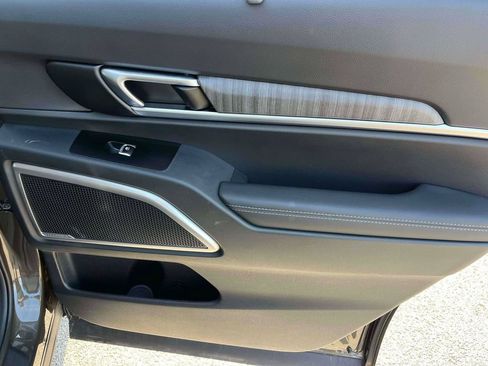 Used 2025 Kia Telluride EX FWD image 9