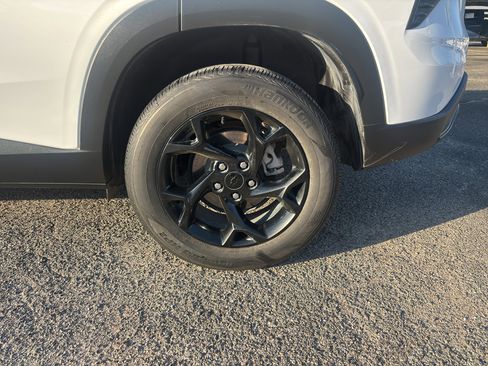 Certified 2024 Chevrolet Trax LS w/ LS Convenience Package image 9