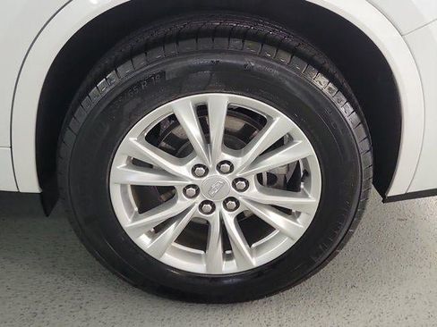 Certified 2024 Cadillac XT6 Luxury FWD image 9