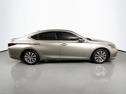 Used 2021 Lexus ES 300h w/ Premium Package image 8
