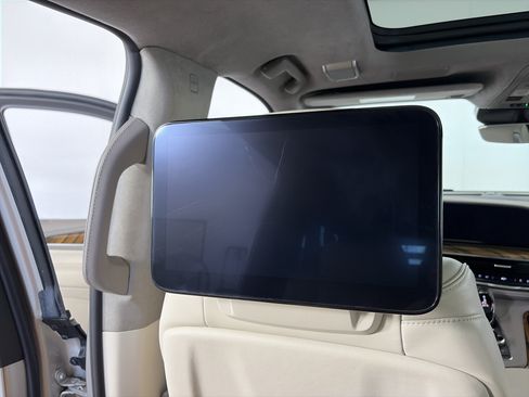 Used 2023 Cadillac Escalade ESV Premium Luxury Platinum w/ LPO, Radiant Package AWD/4WD image 20
