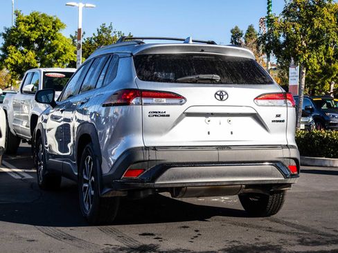 Certified 2024 Toyota Corolla Cross SE image 4