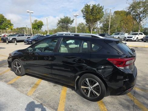 Used 2022 Subaru Impreza Premium image 4