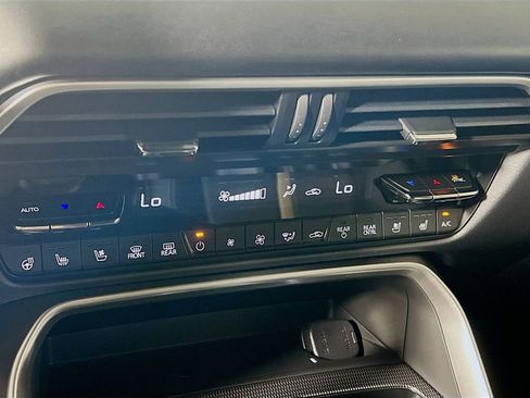 Used 2025 MAZDA CX-90 Plug-In Hybrid w/ Premium Plus AWD/4WD image 14