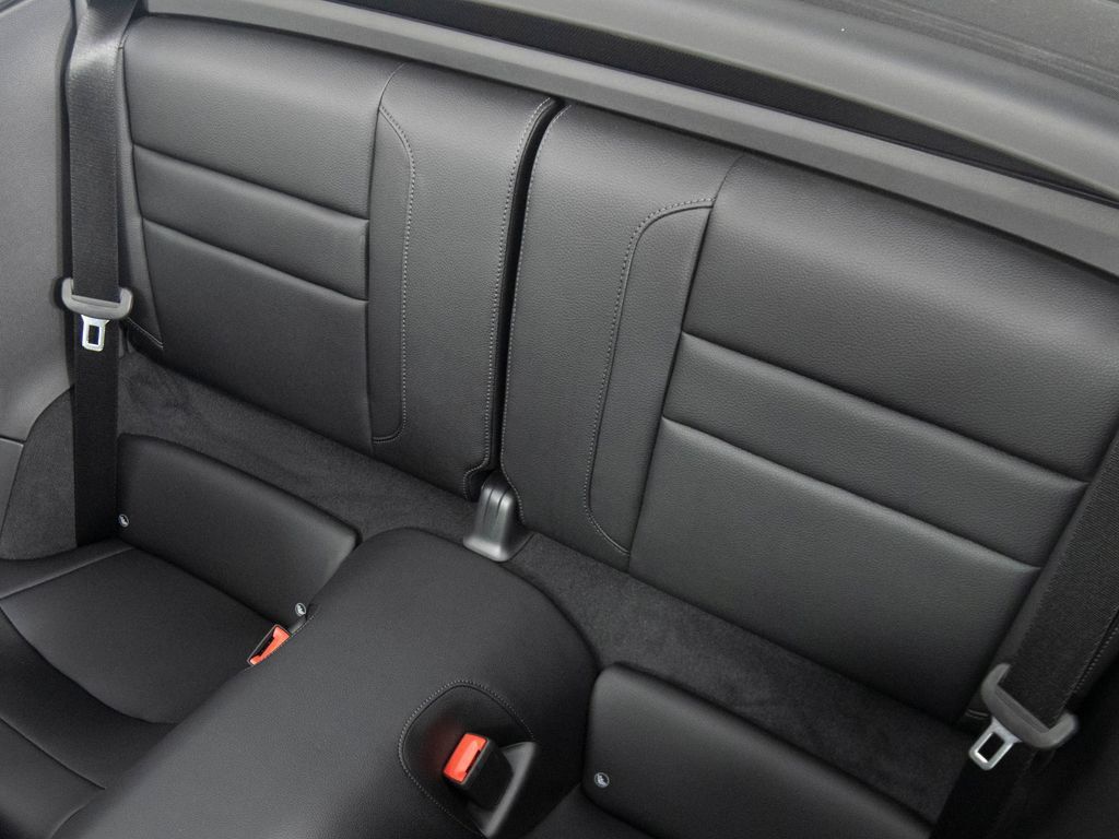 Certified 2025 Porsche 911 Carrera RWD image 41