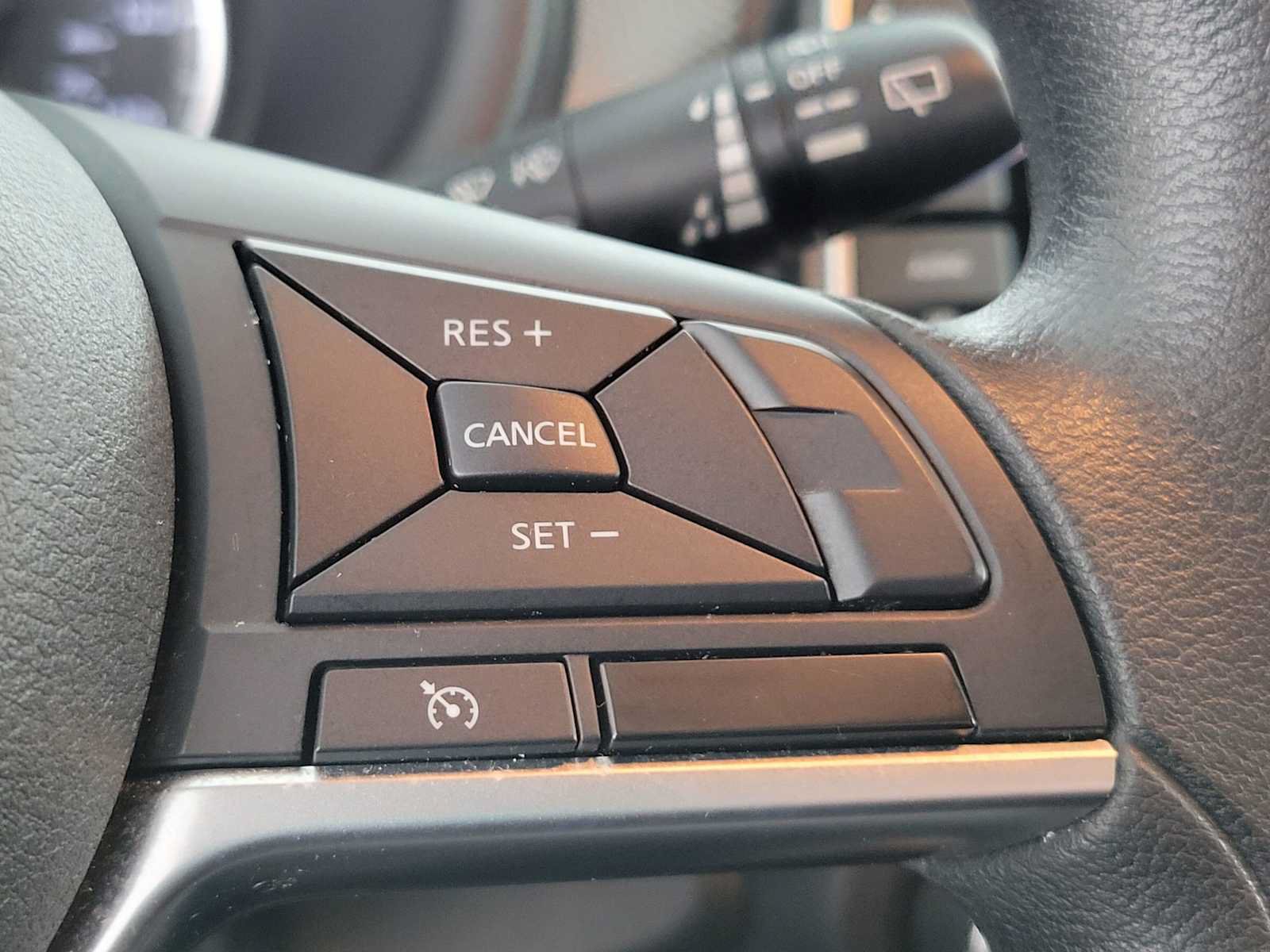 Used 2020 Nissan Kicks S FWD image 28