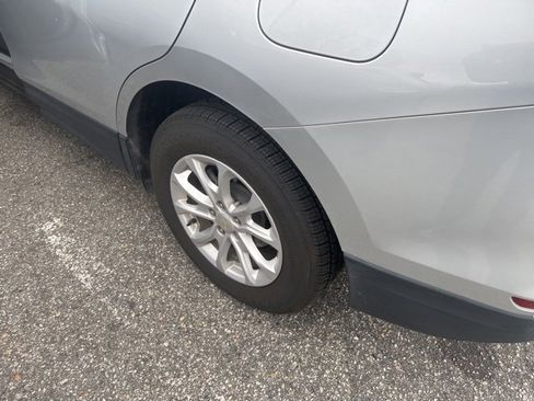 Used 2020 Chevrolet Equinox LT image 3