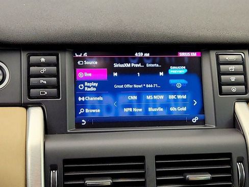 Used 2018 Land Rover Discovery Sport HSE AWD/4WD image 19