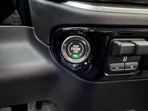 Certified 2026 Chevrolet Silverado 1500 RST AWD/4WD image 19