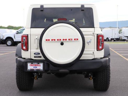New 2026 Ford Bronco Outer Banks w/ Sasquatch Package AWD/4WD image 4