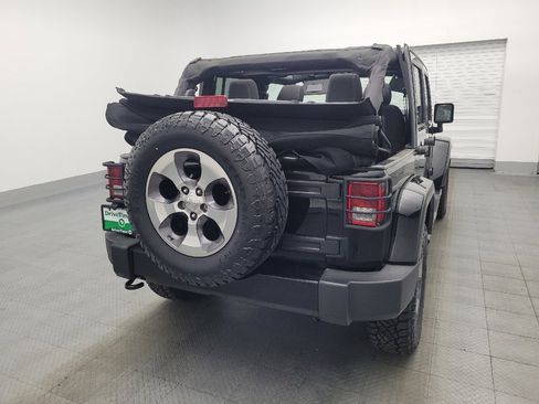 Used 2016 Jeep Wrangler Unlimited Sahara w/ Connectivity Group image 7