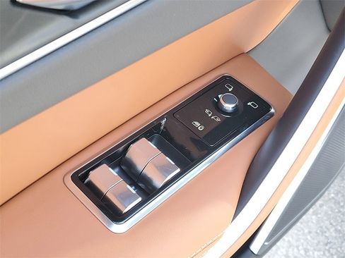 New 2026 Jaguar F-PACE R-Dynamic S image 9