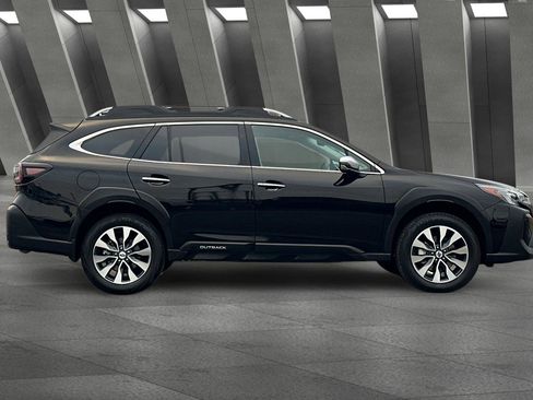 Used 2024 Subaru Outback Touring XT image 3